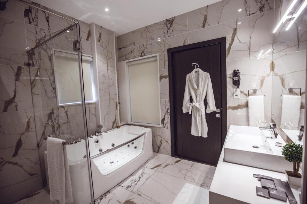 Grand Ittehad Boutique Hotel Lahore Extérieur photo